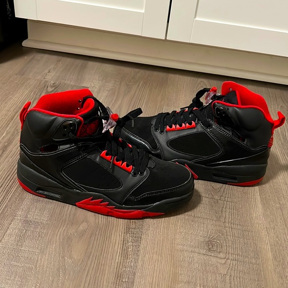 Jordan Other - Brand New Men’s Jordan 5 Retro Low alternate 90 Size 8.5 Black Red